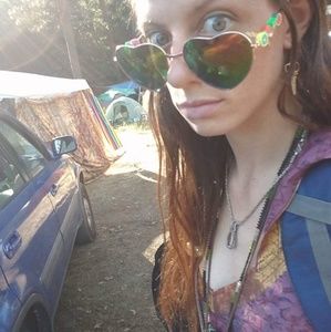 Meet your Posher, Dixie